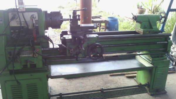 เครื่องกลึง 6 ฟุต ต้าชิง 3 เพลา เกียร์บล็อก 78,000