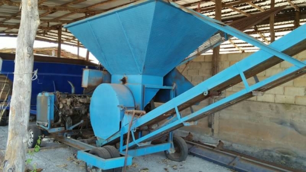 เครื่องสีมัน