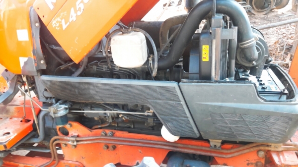 ขายรถไถL4508สถาพนางฟ้า เครื่องดีเดิมไม่เคยแกะไฮโลลิกแจ๋วๆดันหน้าผานหลังไม่มีตกสภาพพร้อมลุยงาน