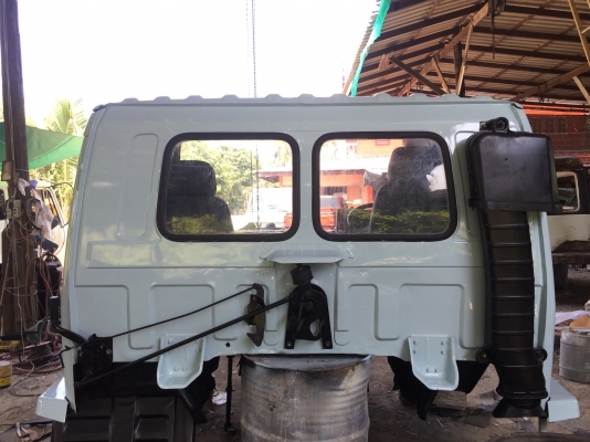 ขาย หัวสิบล้อ ISUZU  ร็อคกี้ สีใหม่ มีขาดีดหน้า-ขาคำ้หลัง สภาพสวยๆ