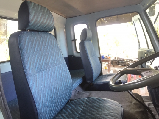 ขาย หัวสิบล้อ ISUZU  ร็อคกี้ สีใหม่ มีขาดีดหน้า-ขาคำ้หลัง สภาพสวยๆ