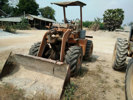 ขายด่วนรถตักเอวอ่อน TCM.STD15 ตัก 1 คิว รถสวย ใช้งานทุกวัน