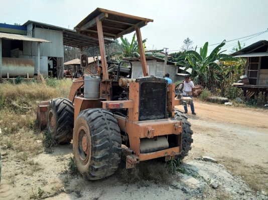 ขายด่วนรถตักเอวอ่อน TCM.STD15 ตัก 1 คิว รถสวย ใช้งานทุกวัน