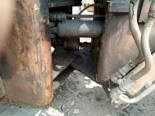 ขายด่วนรถตักเอวอ่อน TCM.STD15 ตัก 1 คิว รถสวย ใช้งานทุกวัน