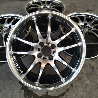 ขอบ17นิ้ว4รู100 ชุดนี้สมบูรณ์พร้อมใช้ ราคา 3900 บาท