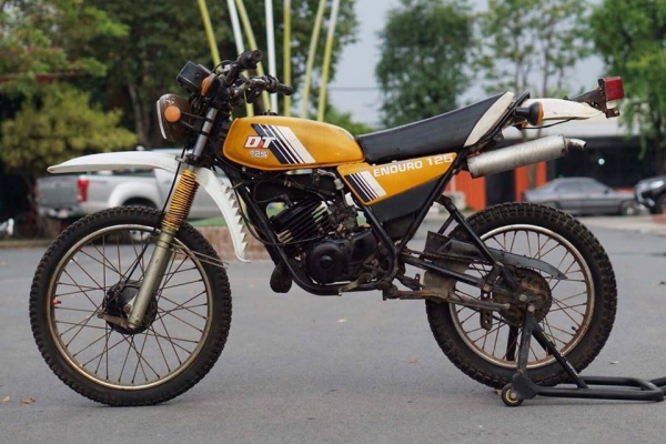 ร้าน  วุฒิ นนบุรี   ขาย Yamaha DT125cc. เครื่องยนต์ดีพร้อมใช้