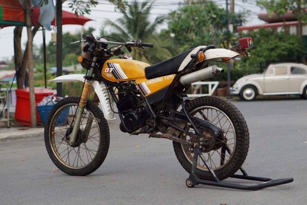 ร้าน  วุฒิ นนบุรี   ขาย Yamaha DT125cc. เครื่องยนต์ดีพร้อมใช้