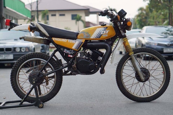ร้าน  วุฒิ นนบุรี   ขาย Yamaha DT125cc. เครื่องยนต์ดีพร้อมใช้
