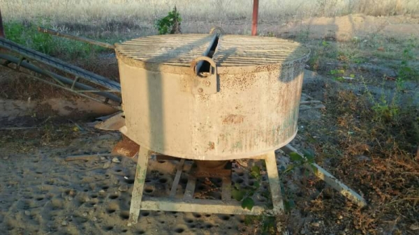 ขายเครื่องอัดอิฐบล๊อก260,000พร้อมใช้งานสยใจโทร0895770265อัดได้ครั้งล่ะ4ก้อน