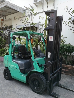 +++ ขายโฟล์คลิฟท์  MITSUBISHI FG25  ขนาด 2.5  ตัน  เครื่องยนต์เบนซิน แก๊ส  เสา  4  เมตร  เกียร์ออโตเมติค  งา  1,070  มม.  ยางตันครับ