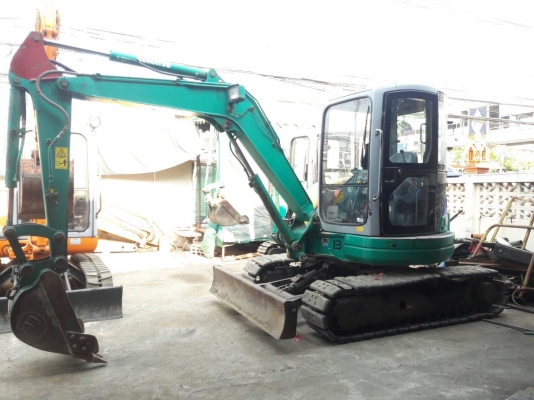 ขายจ้า..KOMATSU PC40MR-1  เก่านอกแท้  สภาพสวย เดิมๆๆ  3,XXX  ชั่วโมง  มีลายแย๊ก  พร้อมใช้  โทร 089-3818694  ดวงนภา