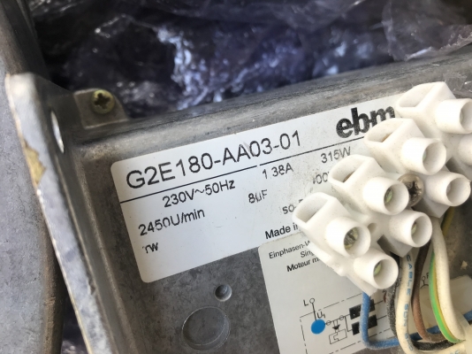 ขายพัดลมโบวเวอร์ดูด-เป่าอากาศ EBM made in Germany 315W 220V ไฟบ้าน สภาพสวย ลมแรง พร้อมใช้งาน มี 4ตัว ราคา 1,700 บาท