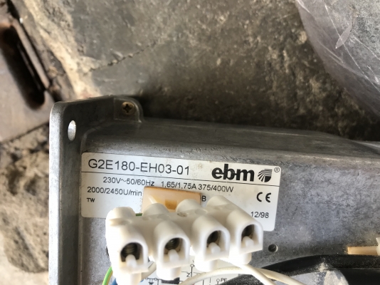 ขายพัดลมโบวเวอร์ดูด-เป่าอากาศ EBM made in Germany 315W 220V ไฟบ้าน สภาพสวย ลมแรง พร้อมใช้งาน มี 4ตัว ราคา 1,700 บาท
