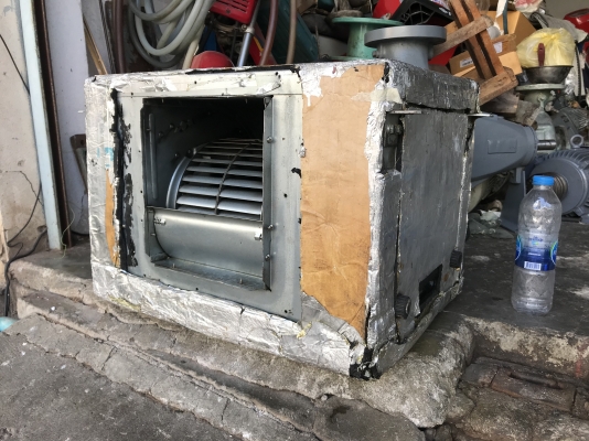 ขายพัดลมโบวเวอร์ดูด-เป่าอากาศ Kruger 1/3HP. 220V สภาพสวย พร้อมกล่อง ถอดจากงานแอร์ พร้อมใช้งาน ราคา 3,000 บาท