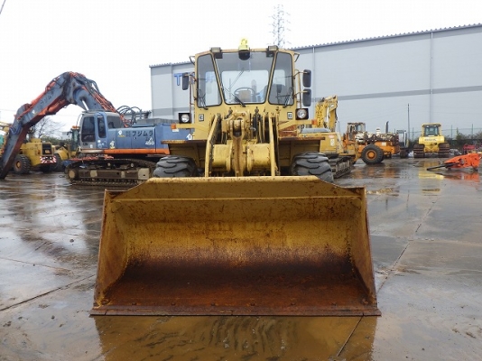 CAT 963EZ เก๋งใหญ่ สวยเดิม จากญี่ปุ่น รถสวยมาก ๆ นะครับ