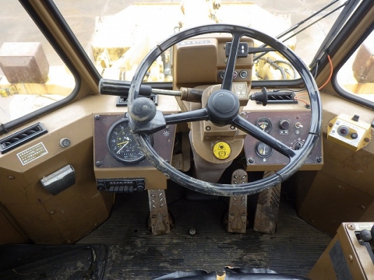 CAT 963EZ เก๋งใหญ่ สวยเดิม จากญี่ปุ่น รถสวยมาก ๆ นะครับ