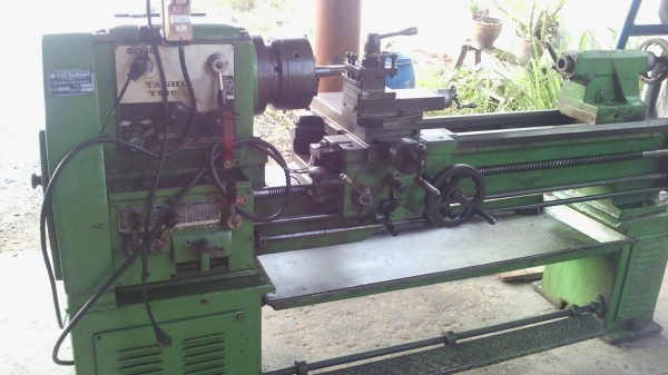 เครื่องกลึง 6 ฟุต 3 เพลา เกียร์บล็อก พร้อมใช้งาน ต้าชิง 1000 บี ด่วนๆๆ 78,000
