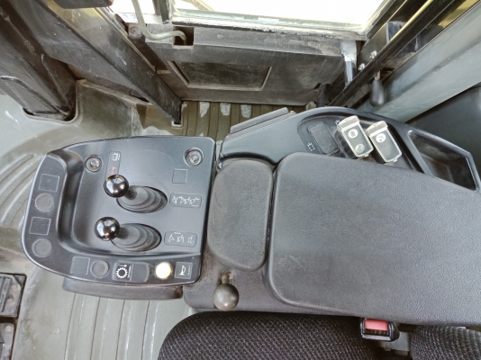 ถึงไทยแล้วครับ 2/3/2561 CAT 950H รุ่นใหม่ สภาพสวย ปี2012 นำเข้าจากญี่ปุ่น โทร.090-986-2521 อ๊อบ