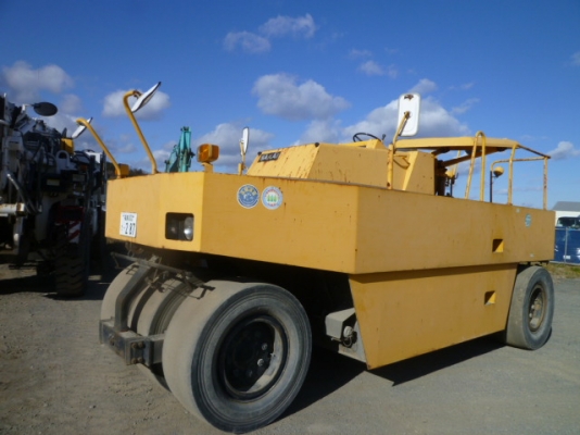 Sakai T2 SN: 32568 เครื่อง Isuzu 6BG1 นำเข้าญี่ปุ่น รถสวยมาก ไม่แพงครับ