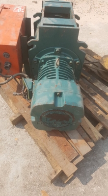 รอกไฟฟ้า 2 ตัน Black bear