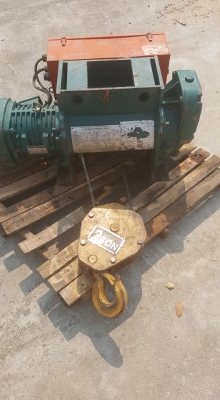 รอกไฟฟ้า 2 ตัน Black bear