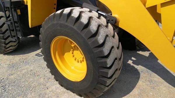 ***VDO*** มาใหม่ KOMATSU WA100-5 สภาพสวย นำเข้าจากญี่ปุ่น โทร.090-986-2521 อ๊อบ