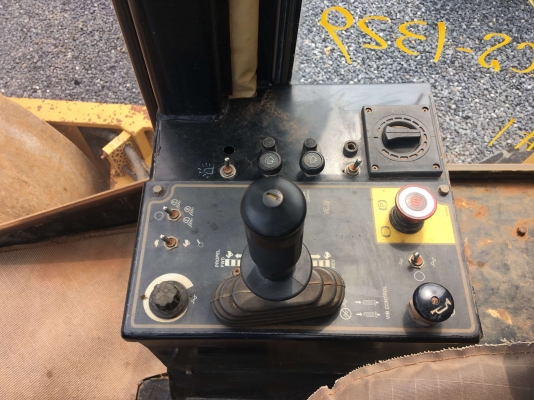 รถบด 10ตัน CAT : CS-563C#4LN 	ปี1997 ตรงจากญี่ปุ่นครับ 0988585524 สามภพครับ