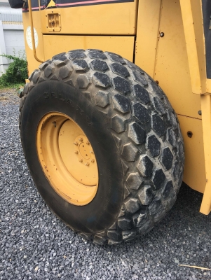 รถบด 10ตัน CAT : CS-563C#4LN 	ปี1997 ตรงจากญี่ปุ่นครับ 0988585524 สามภพครับ