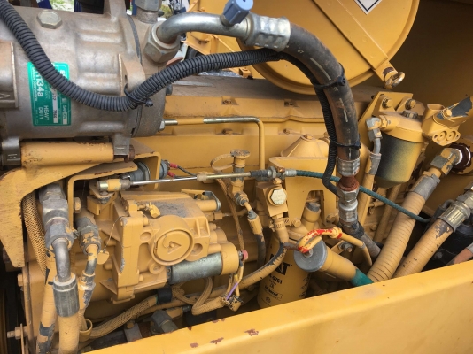 รถบด 10ตัน CAT : CS-563C#4LN 	ปี1997 ตรงจากญี่ปุ่นครับ 0988585524 สามภพครับ