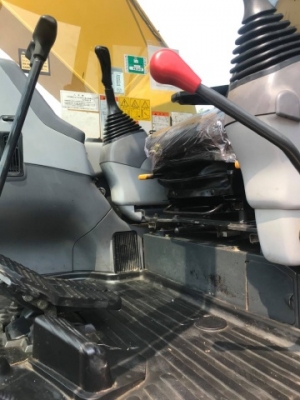 ขายรถแบคโฮ KOMATSU PC228US-3N0 (เทียบเท่ารุ่น 7) รถนอกนำเข้าเองจากญี่ปุ่น สภาพสวยพร้อมใช้ มีVDOการทำงานครับ ขายรถแบคโฮ KOMATSU PC228US-3N0 (เทียบเท่ารุ่น 7) รถนอกนำเข้าเองจากญี่ปุ่น สภาพสวยพร้อมใช้ มีVDOการทำงานครับ