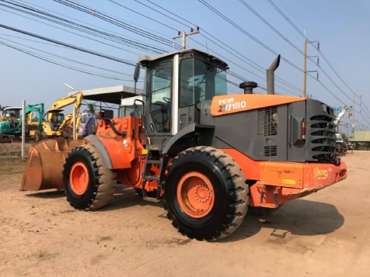 ขายรถตักล้อยาง HITACHI ZW180 (เทียบเท่า WA320-6) ปี 2010 รถนอกนำเข้าจากญี่ปุ่น สภาพสวยพร้อมใช้ มีVDOการทำงานครับ