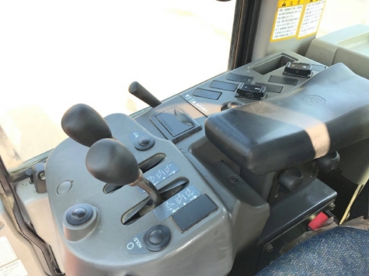 ขายรถตักล้อยาง HITACHI ZW180 (เทียบเท่า WA320-6) ปี 2010 รถนอกนำเข้าจากญี่ปุ่น สภาพสวยพร้อมใช้ มีVDOการทำงานครับ