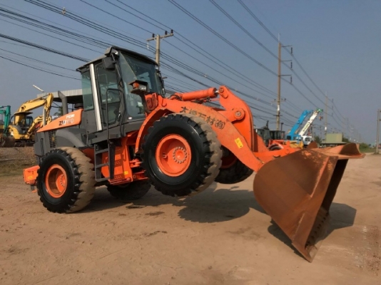 ขายรถตักล้อยาง HITACHI ZW180 (เทียบเท่า WA320-6) ปี 2010 รถนอกนำเข้าจากญี่ปุ่น สภาพสวยพร้อมใช้ มีVDOการทำงานครับ