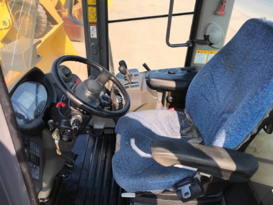 ขายรถตักล้อยาง HITACHI ZW180 (เทียบเท่า WA320-6) ปี 2010 รถนอกนำเข้าจากญี่ปุ่น สภาพสวยพร้อมใช้ มีVDOการทำงานครับ