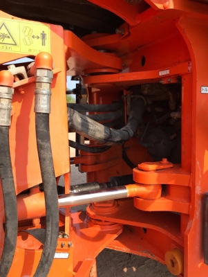 ขายรถตักล้อยาง HITACHI ZW180 (เทียบเท่า WA320-6) ปี 2010 รถนอกนำเข้าจากญี่ปุ่น สภาพสวยพร้อมใช้ มีVDOการทำงานครับ