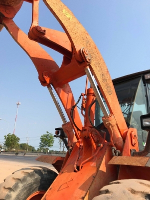 ขายรถตักล้อยาง HITACHI ZW180 (เทียบเท่า WA320-6) ปี 2010 รถนอกนำเข้าจากญี่ปุ่น สภาพสวยพร้อมใช้ มีVDOการทำงานครับ