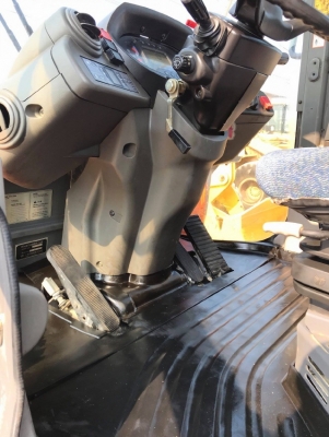 ขายรถตักล้อยาง HITACHI ZW180 (เทียบเท่า WA320-6) ปี 2010 รถนอกนำเข้าจากญี่ปุ่น สภาพสวยพร้อมใช้ มีVDOการทำงานครับ