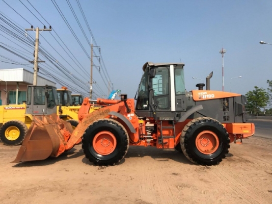 ขายรถตักล้อยาง HITACHI ZW180 (เทียบเท่า WA320-6) ปี 2010 รถนอกนำเข้าจากญี่ปุ่น สภาพสวยพร้อมใช้ มีVDOการทำงานครับ