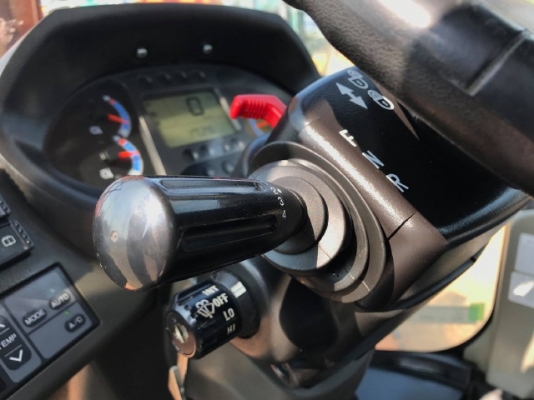 ขายรถตักล้อยาง HITACHI ZW180 (เทียบเท่า WA320-6) ปี 2010 รถนอกนำเข้าจากญี่ปุ่น สภาพสวยพร้อมใช้ มีVDOการทำงานครับ