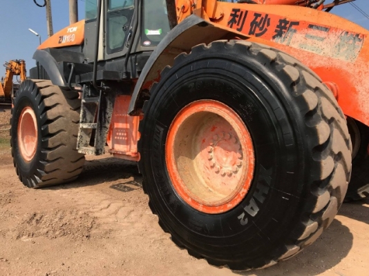 ขายรถตักล้อยาง HITACHI ZW180 (เทียบเท่า WA320-6) ปี 2010 รถนอกนำเข้าจากญี่ปุ่น สภาพสวยพร้อมใช้ มีVDOการทำงานครับ