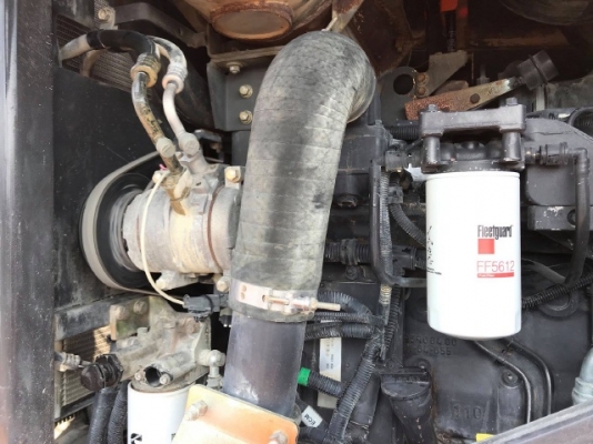 ขายรถตักล้อยาง HITACHI ZW180 (เทียบเท่า WA320-6) ปี 2010 รถนอกนำเข้าจากญี่ปุ่น สภาพสวยพร้อมใช้ มีVDOการทำงานครับ