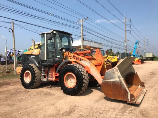 ขายรถตักล้อยาง HITACHI ZW180 (เทียบเท่า WA320-6) ปี 2010 รถนอกนำเข้าจากญี่ปุ่น สภาพสวยพร้อมใช้ มีVDOการทำงานครับ