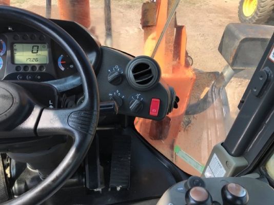 ขายรถตักล้อยาง HITACHI ZW180 (เทียบเท่า WA320-6) ปี 2010 รถนอกนำเข้าจากญี่ปุ่น สภาพสวยพร้อมใช้ มีVDOการทำงานครับ