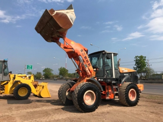 ขายรถตักล้อยาง HITACHI ZW180 (เทียบเท่า WA320-6) ปี 2010 รถนอกนำเข้าจากญี่ปุ่น สภาพสวยพร้อมใช้ มีVDOการทำงานครับ