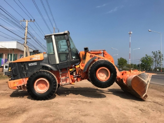 ขายรถตักล้อยาง HITACHI ZW180 (เทียบเท่า WA320-6) ปี 2010 รถนอกนำเข้าจากญี่ปุ่น สภาพสวยพร้อมใช้ มีVDOการทำงานครับ