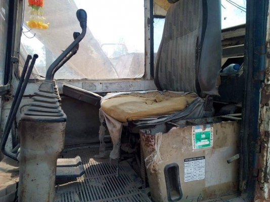 KOMATSU PC120-5 รถใช้งานได้ปกติ อยู่หน้างาน เครื่องดี ช่วงล่างดี เอกสารอินวอยส์