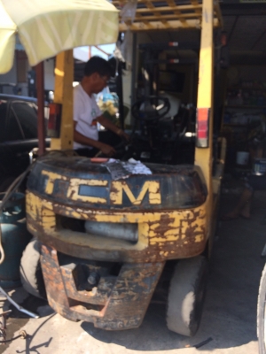 ขาย ทีซีเอ็ม 2 ตัน เสา 3 เมตร ติดตั้งแก๊ส