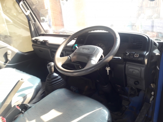 6ล้อISUZU NKR 130 แรงปี45 ห้างแท้ ยาว4.2 เมตร 6ล้อISUZU NKR 130 แรงปี45 ห้างแท้ ยาว4.2 เมตร