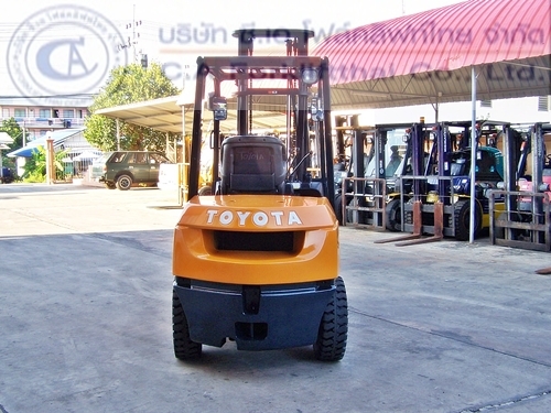 ขาย รถโฟล์คลิฟท์ TOYOTA รุ่น 7FD30