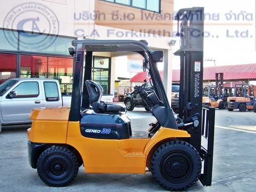 ขาย รถโฟล์คลิฟท์ TOYOTA รุ่น 7FD30